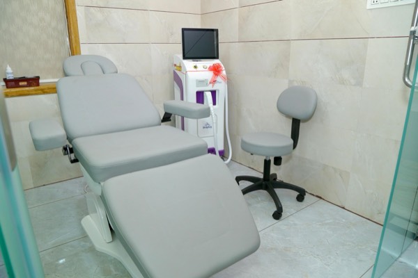 Devanshi Skin Clinic 11